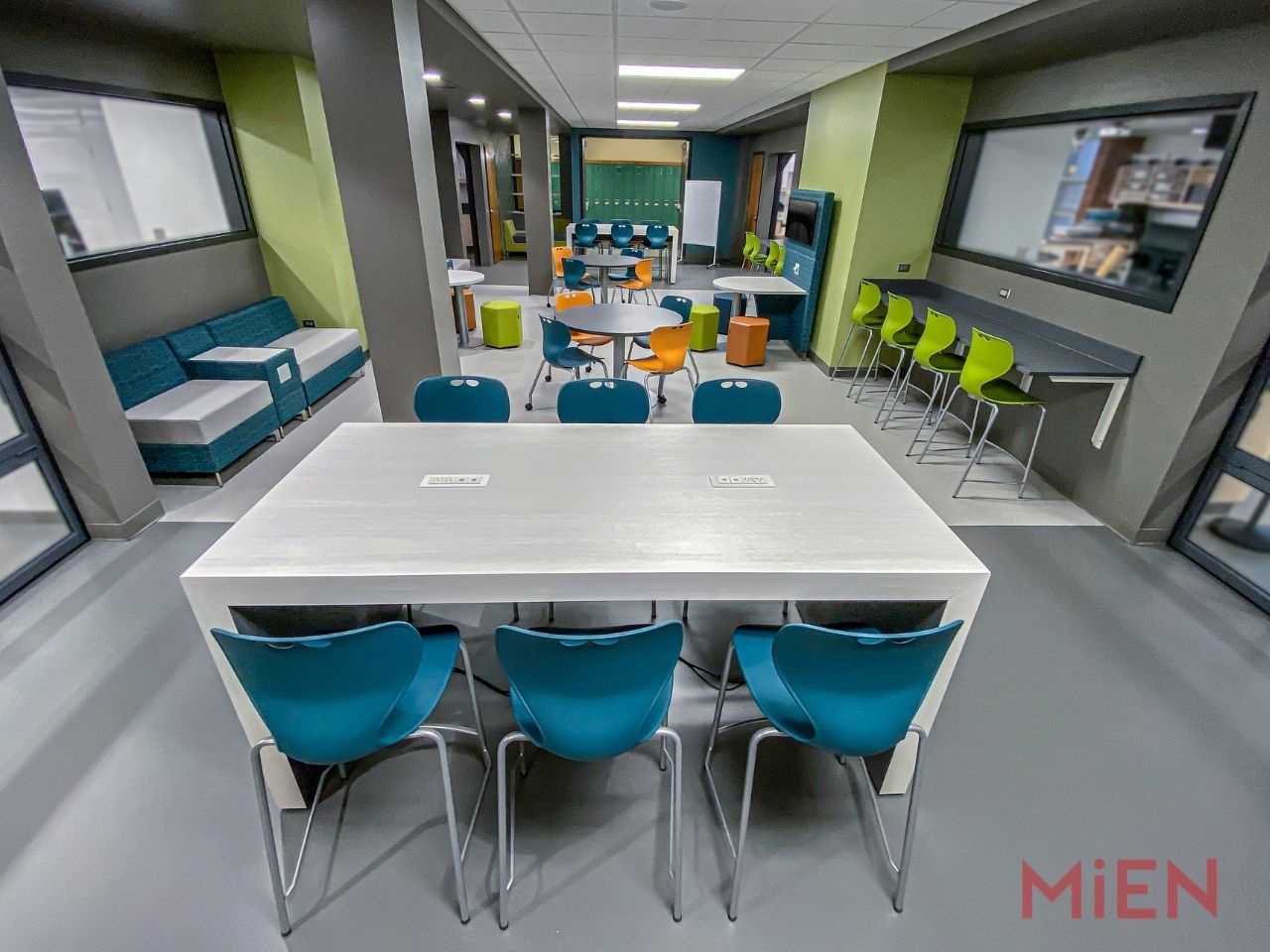 Deer Path Middle School Breakout Area - MiEN Company®