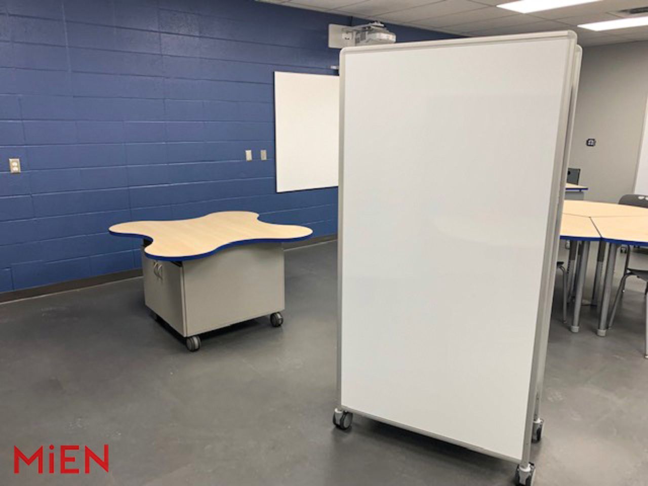 Ecole Dickinsfield Makerspace Classroom - MiEN Company®