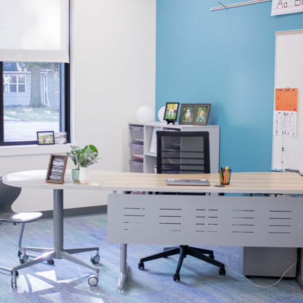 HMU Quad Base Side Table Install with THX Teacher Station