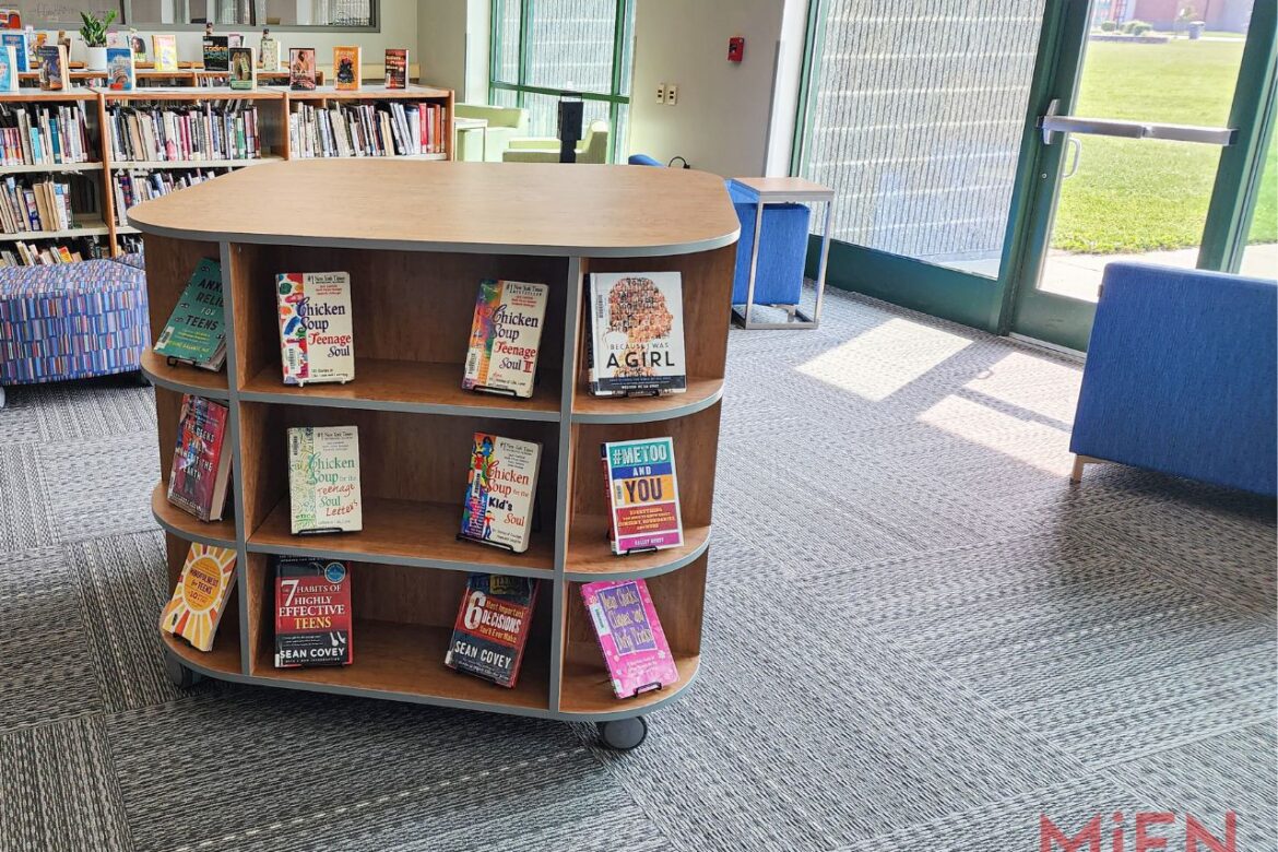 Effingham High School Media Center and Lab Spaces