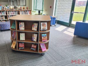 Effingham High School Media Center and Lab Spaces