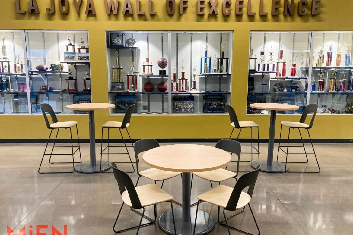 La Joya Community High School Common Area