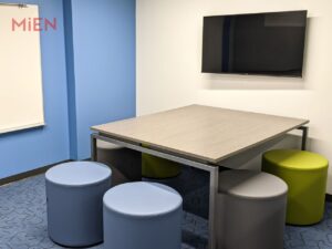 Lake Zurich High School Learning & Innovation Hub