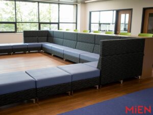 Lake Zurich High School Learning & Innovation Hub